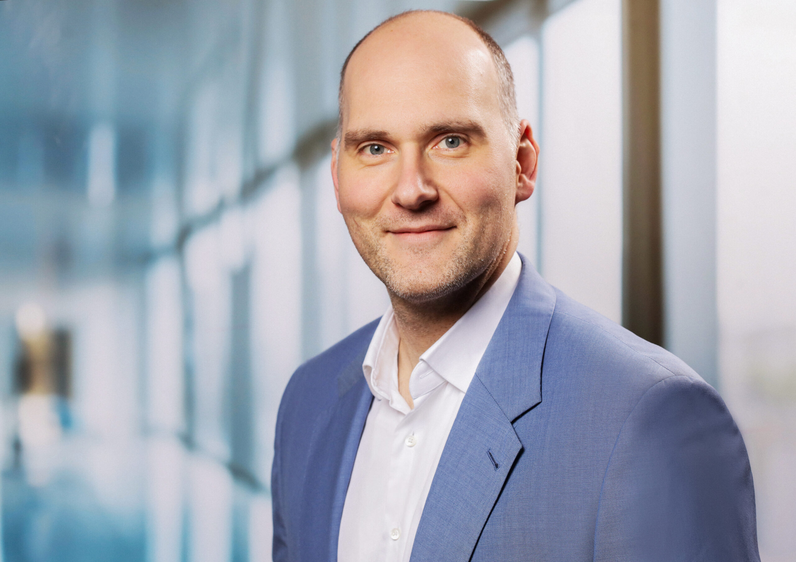 Prof. Dr. Clemens Comans